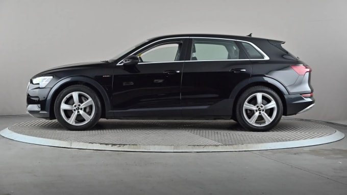 2022 Audi E-tron