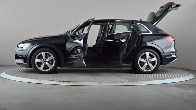 2022 Audi E-tron
