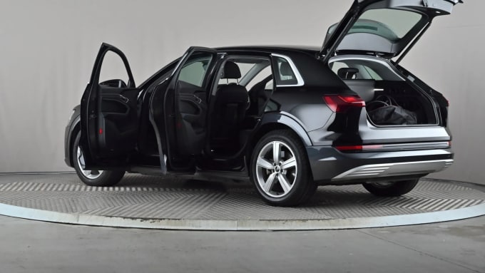 2022 Audi E-tron