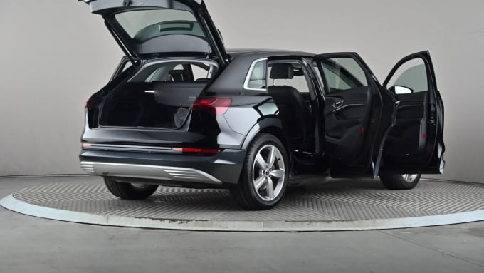 2022 Audi E-tron