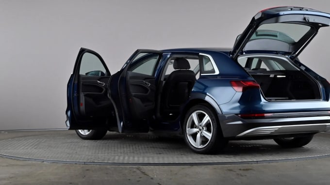 2022 Audi E-tron