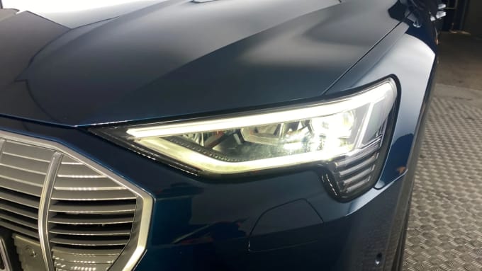 2022 Audi E-tron
