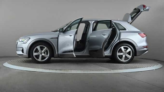 2022 Audi E-tron