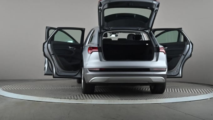2022 Audi E-tron