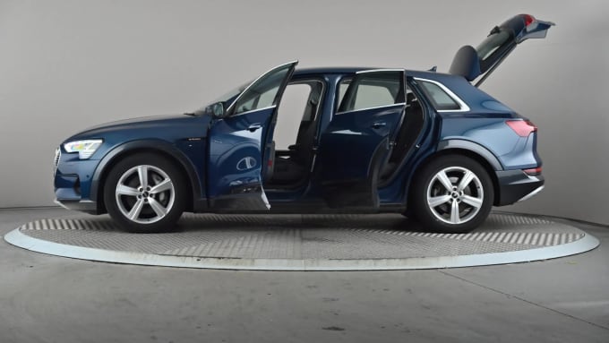 2022 Audi E-tron