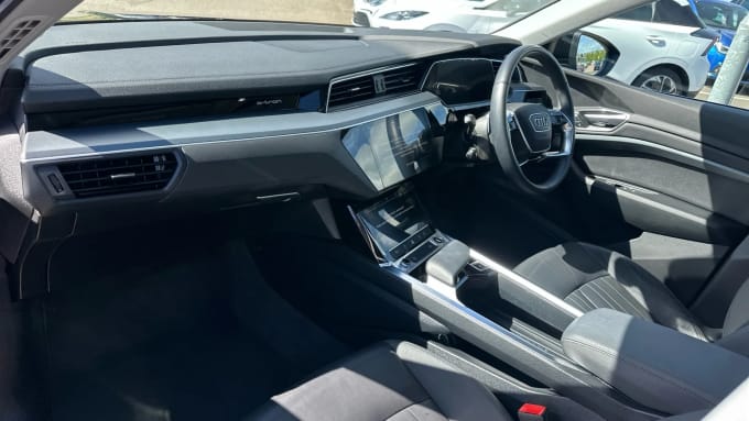 2022 Audi E-tron