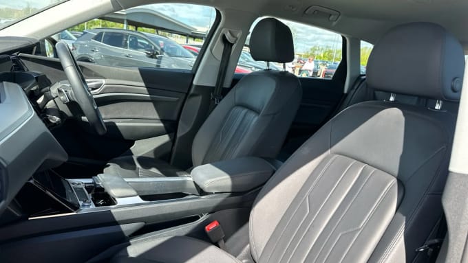 2022 Audi E-tron