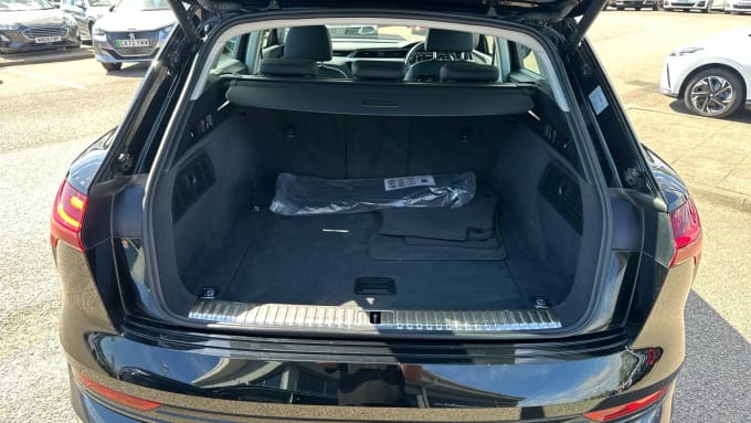 2022 Audi E-tron