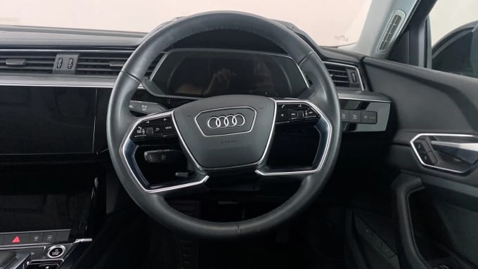 2022 Audi E-tron