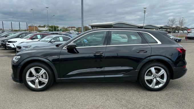2022 Audi E-tron