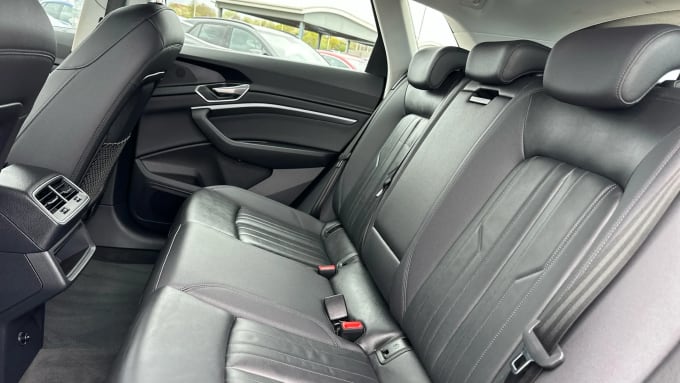 2022 Audi E-tron