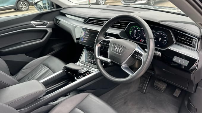 2022 Audi E-tron