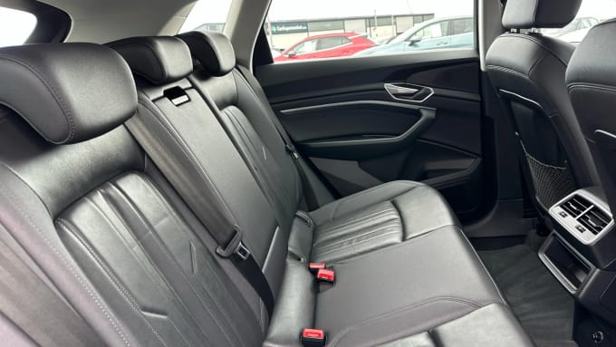 2022 Audi E-tron