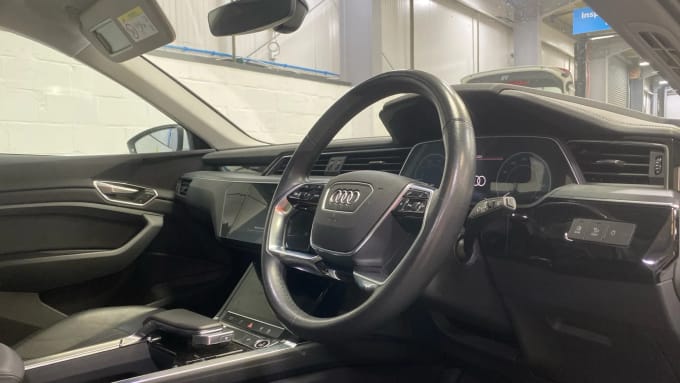 2022 Audi E-tron
