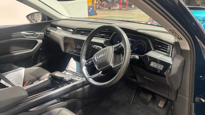 2022 Audi E-tron