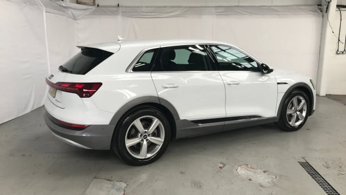 2022 Audi E-tron
