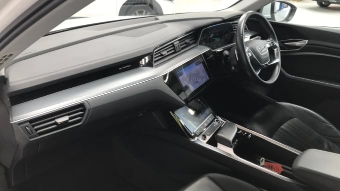 2022 Audi E-tron