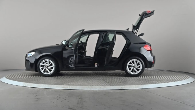 2022 Audi A1