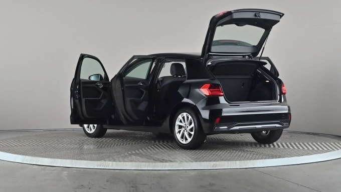 2022 Audi A1