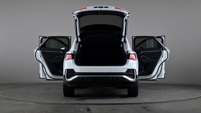 2021 Audi Q3