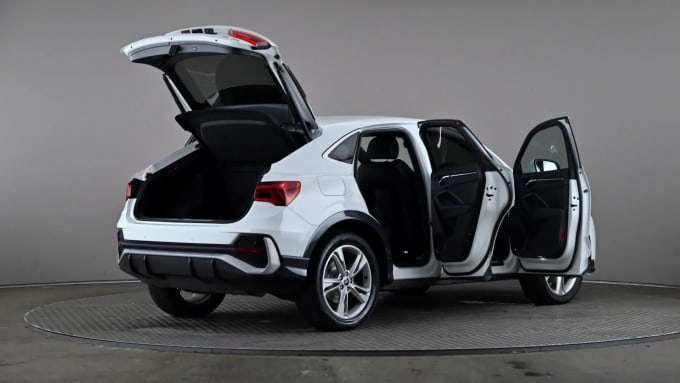2021 Audi Q3