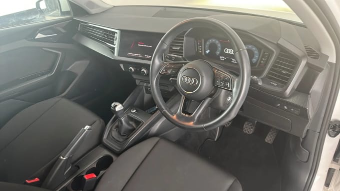 2022 Audi A1