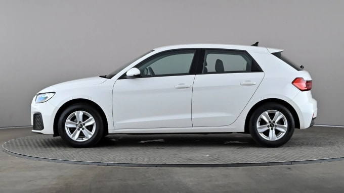 2022 Audi A1
