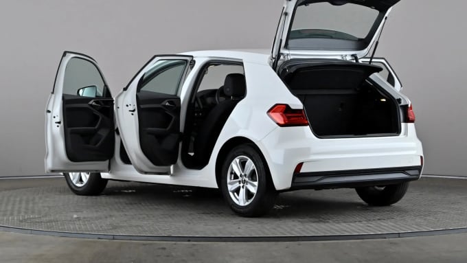 2022 Audi A1