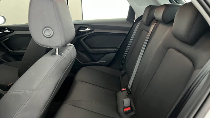 2022 Audi A1