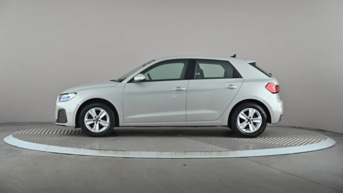 2022 Audi A1