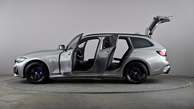 2022 BMW 3 Series Touring