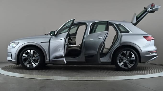 2020 Audi E-tron