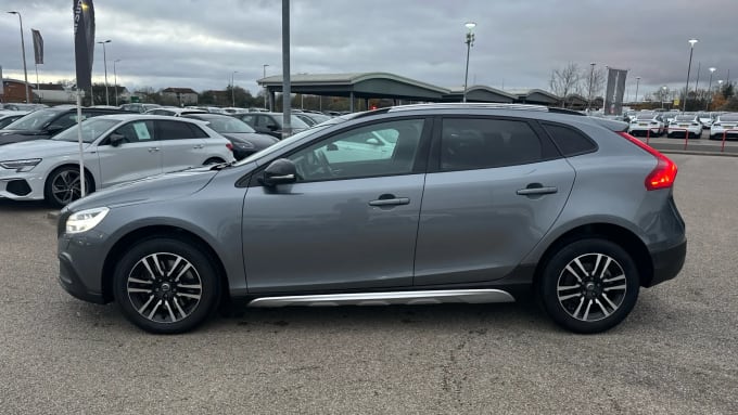 2016 Volvo V40