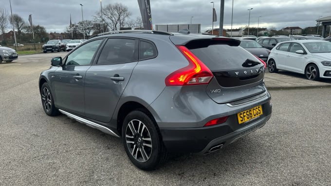 2016 Volvo V40