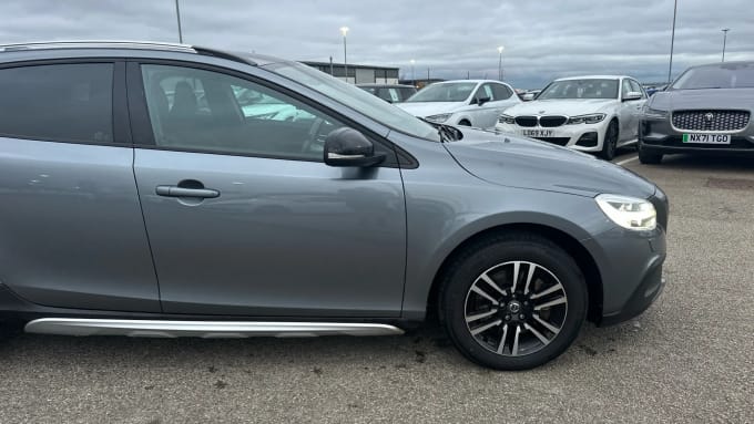 2016 Volvo V40