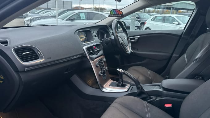 2016 Volvo V40