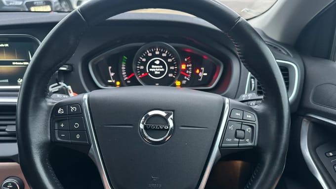 2016 Volvo V40