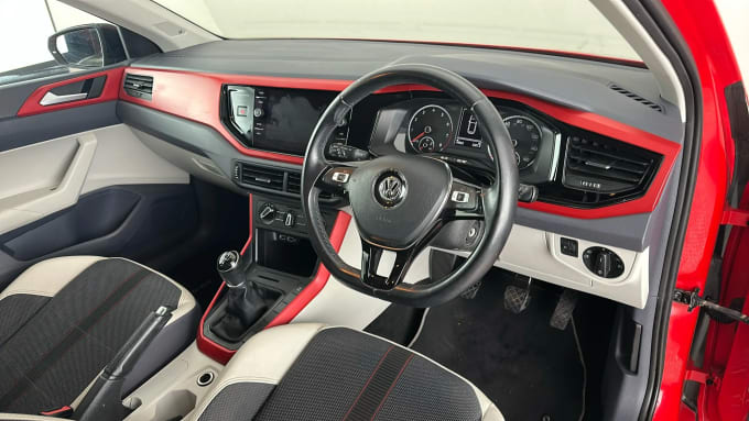 2018 Volkswagen Polo