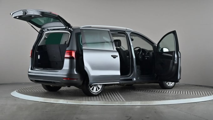2021 Volkswagen Sharan