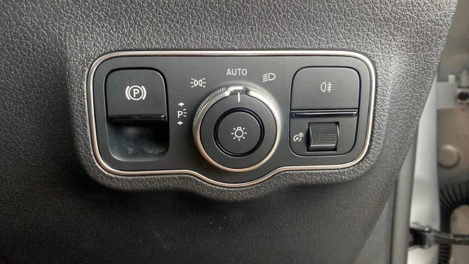 2022 Mercedes-benz Eqb