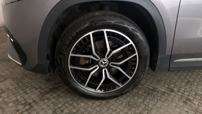 2022 Mercedes-benz Eqa