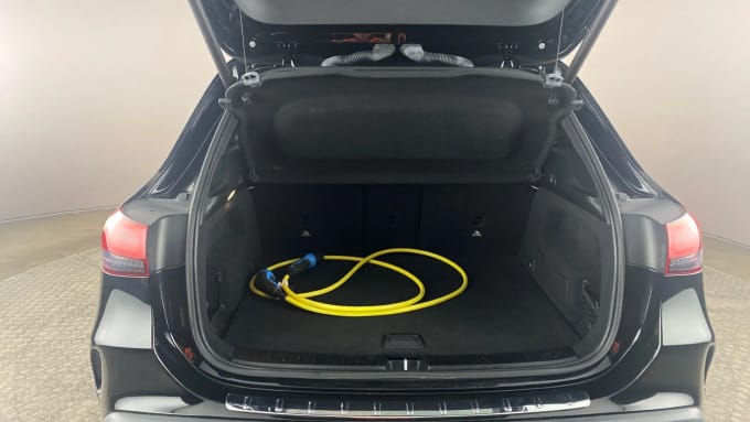 2021 Mercedes-benz Eqa