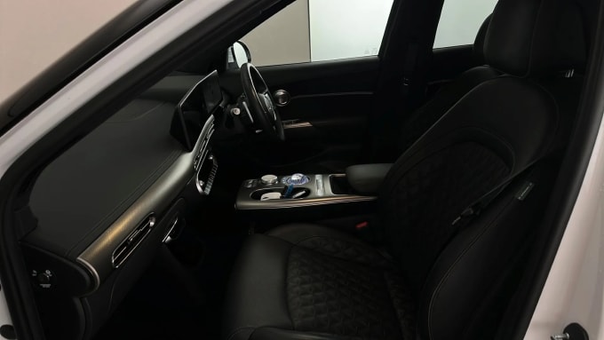2023 Genesis Gv60