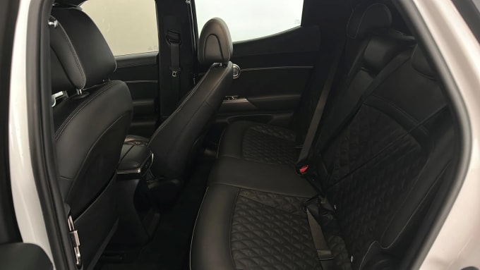 2023 Genesis Gv60