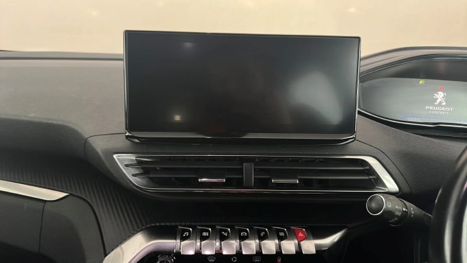 2021 Peugeot 5008