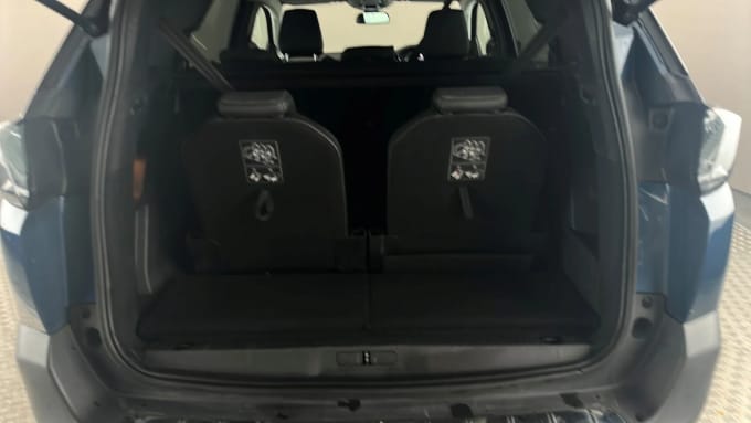 2021 Peugeot 5008