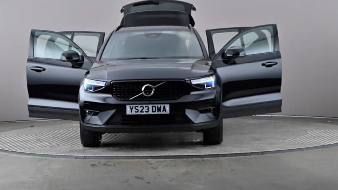 2023 Volvo Xc40