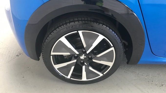 2021 Peugeot 208