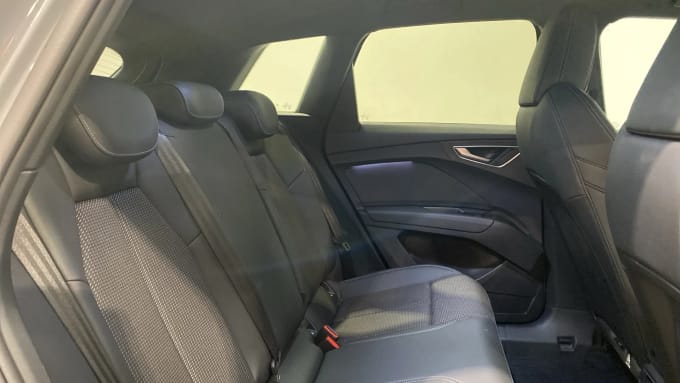 2022 Audi Q4