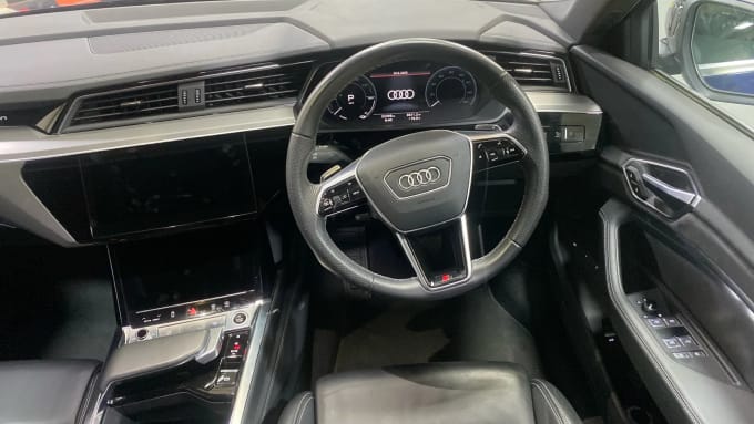 2022 Audi E-tron